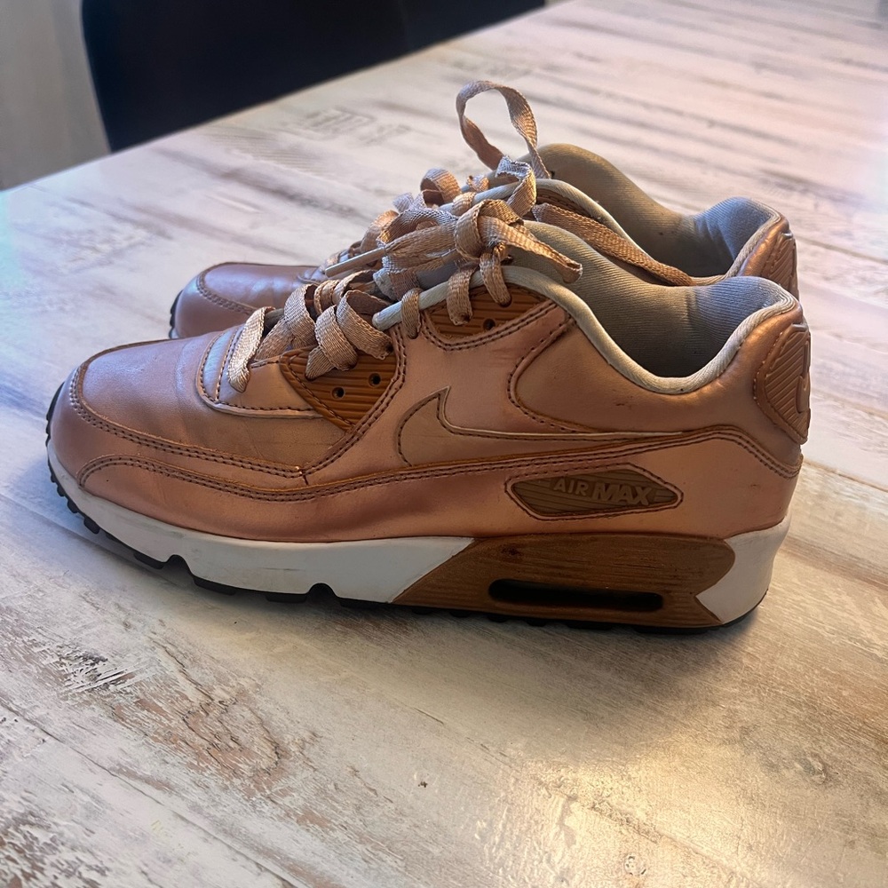 Nike Air Max Metallic Pink Sneakers